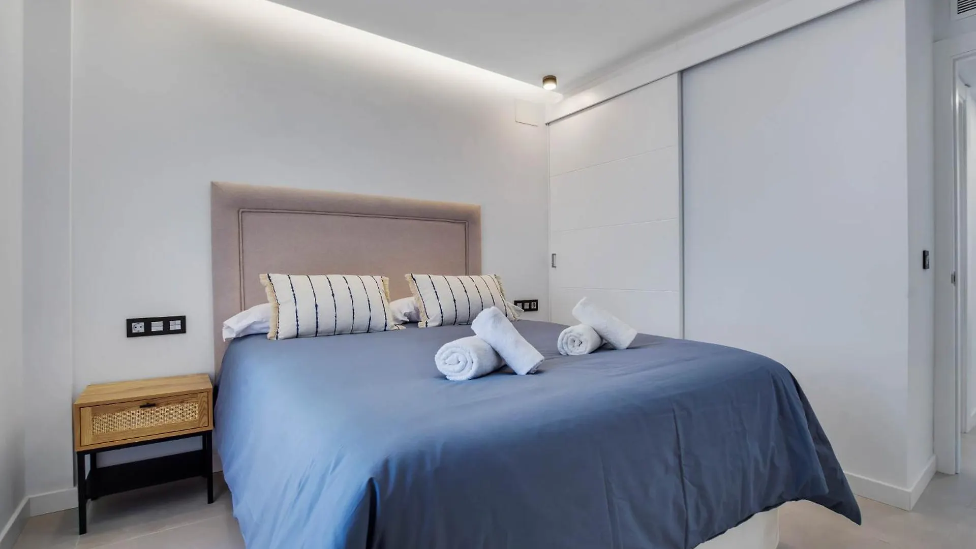 Apartament Micarlo 702 By Ivi Real Estate Torremolinos 0*,  Hiszpania